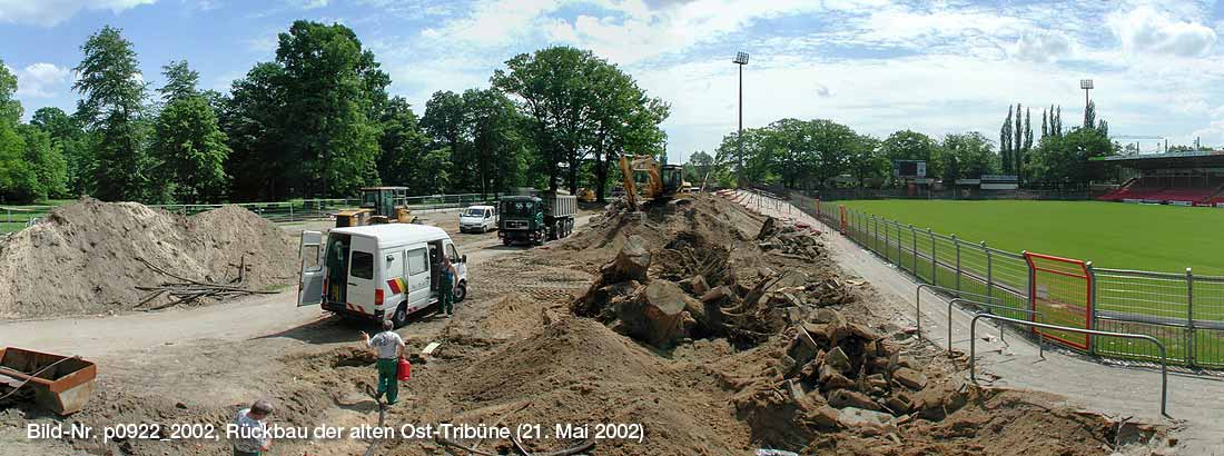 Bild-Nr. p0922_2002 / Rückbau der Osttribüne im Mai 2002